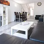 Апартаменти Casa De Palmeras